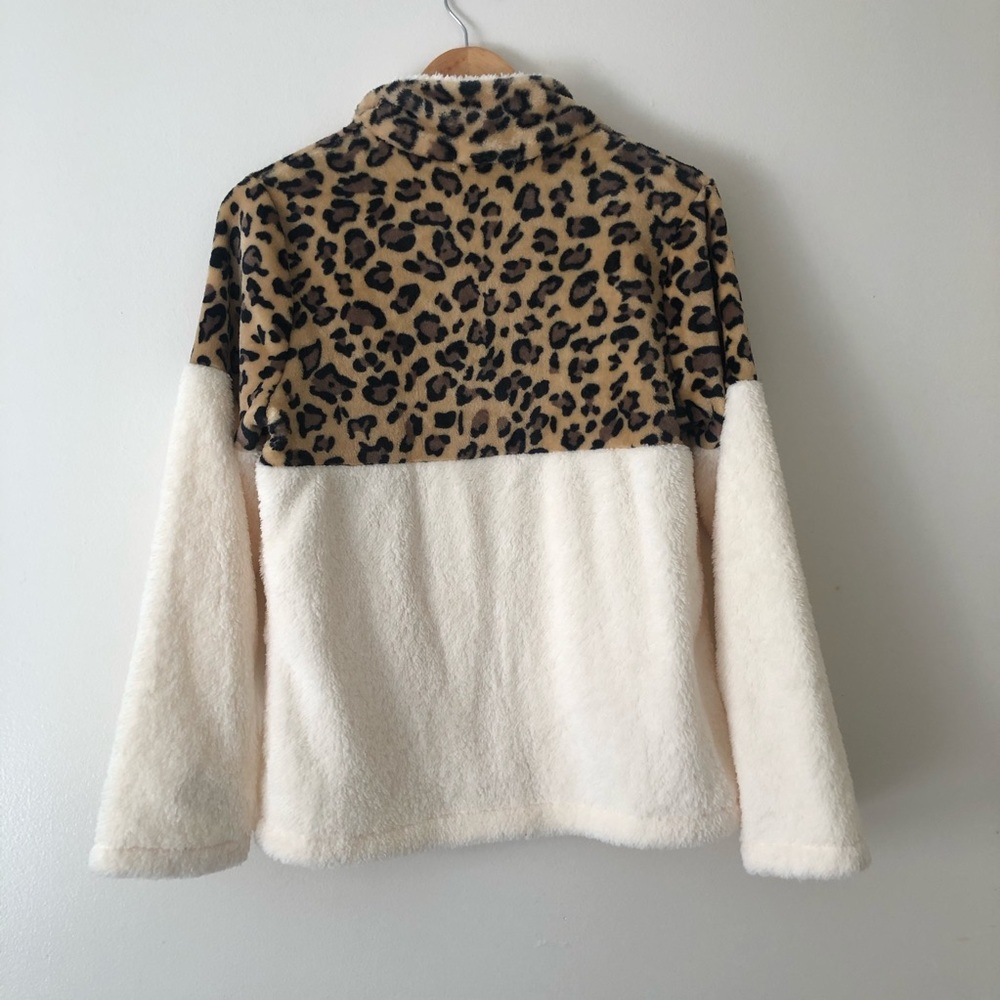 Suvimuga Teddy Color-block Leopard  Pullover Top - Picture 3 of 8